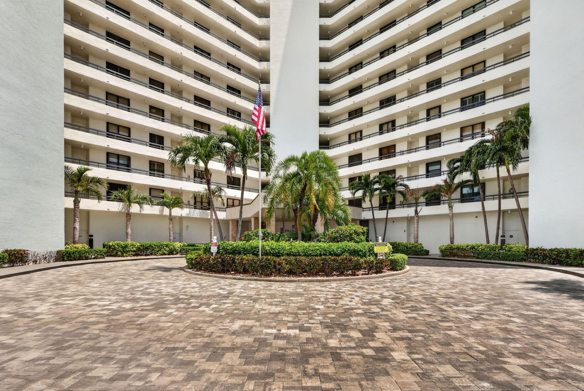 9650 S Ocean Drive, Unit 210, Jensen Beach, FL 34957 Photo