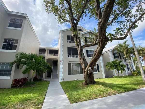 2841 N Oakland Forest Drive, Unit 107, Oakland Park, FL 33309