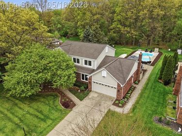 8876 Wintercove Drive, Commerce Twp, MI 48382