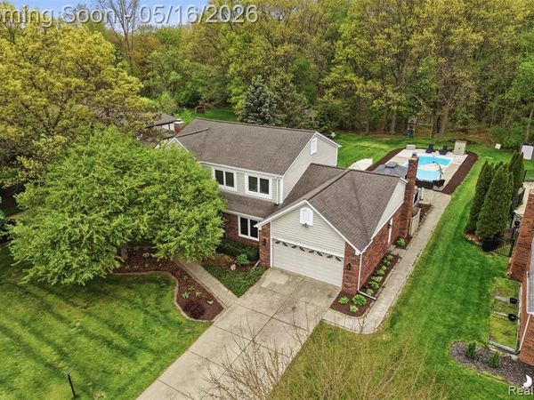 8876 Wintercove Drive, Commerce Twp, MI 48382
