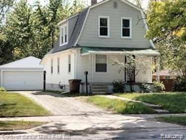 48 Columbia Avenue E , Pontiac, MI 48340