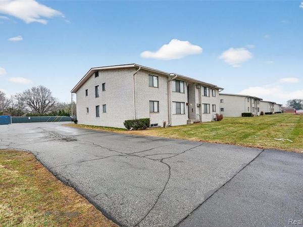 32684 Mound, Macomb Twp, MI 48092