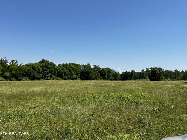 4061 New Highway 68 , Madisonville, TN 37354
