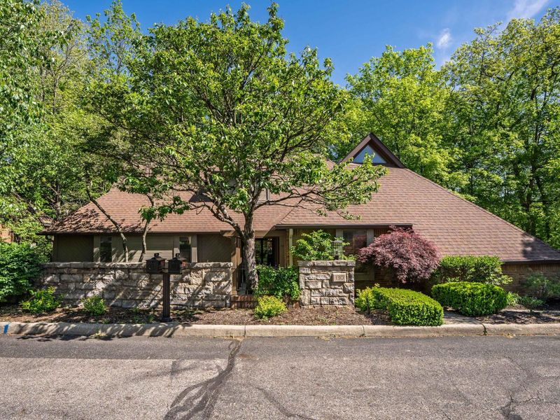 130 Whieldon Lane, Columbus, OH 43085 Photo 2