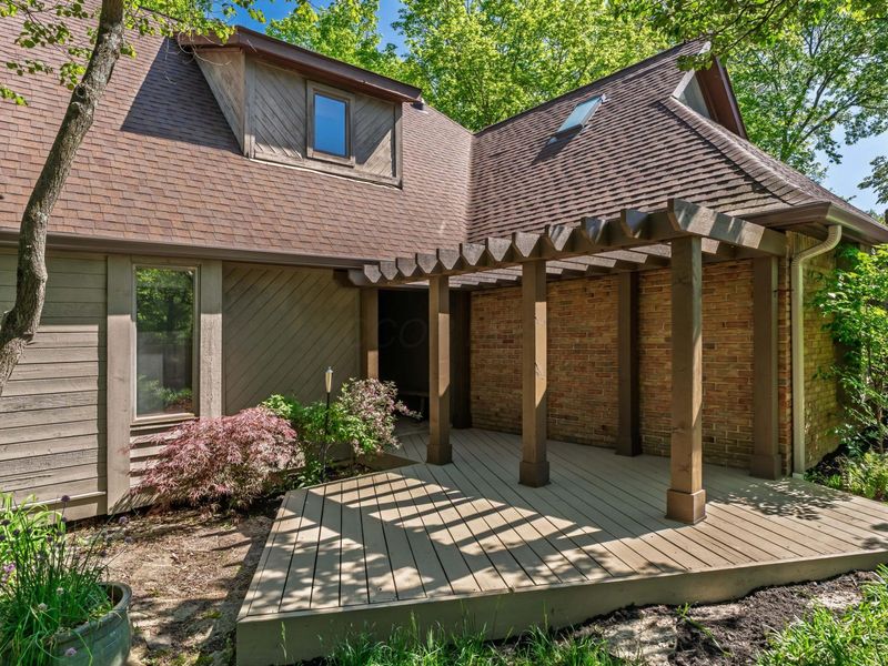 130 Whieldon Lane, Columbus, OH 43085 Photo 4