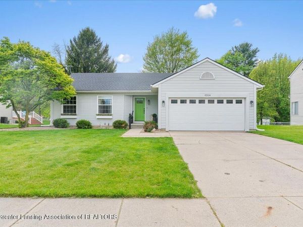 12534 Houghton Drive, DeWitt, MI 48820