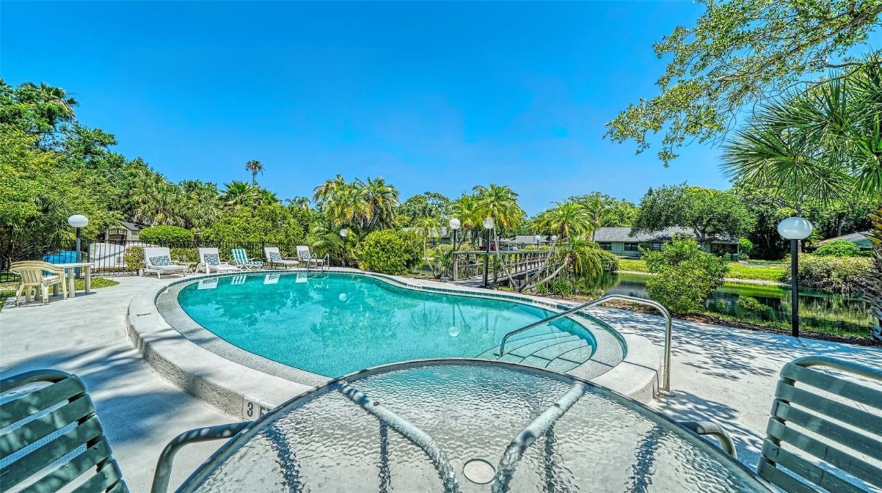 5010 Barrington Circle, Unit 2001, Sarasota, FL 34234 Photo
