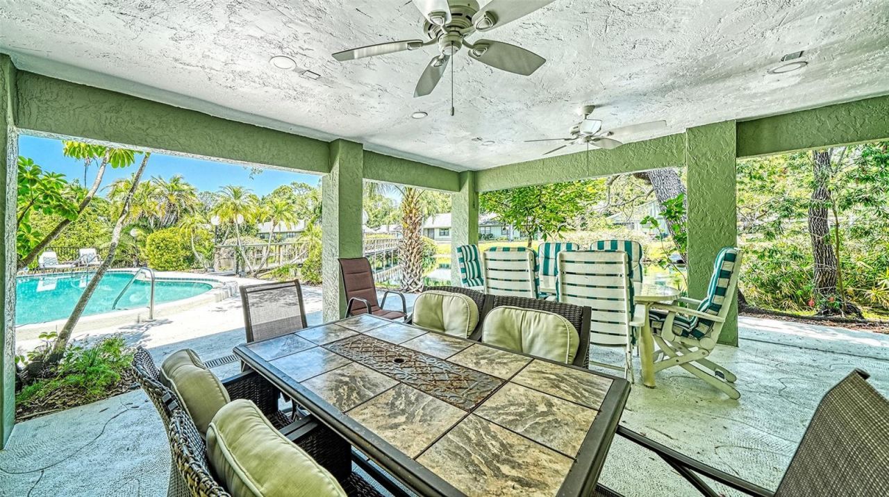 5010 Barrington Circle, Unit 2001, Sarasota, FL 34234 Photo