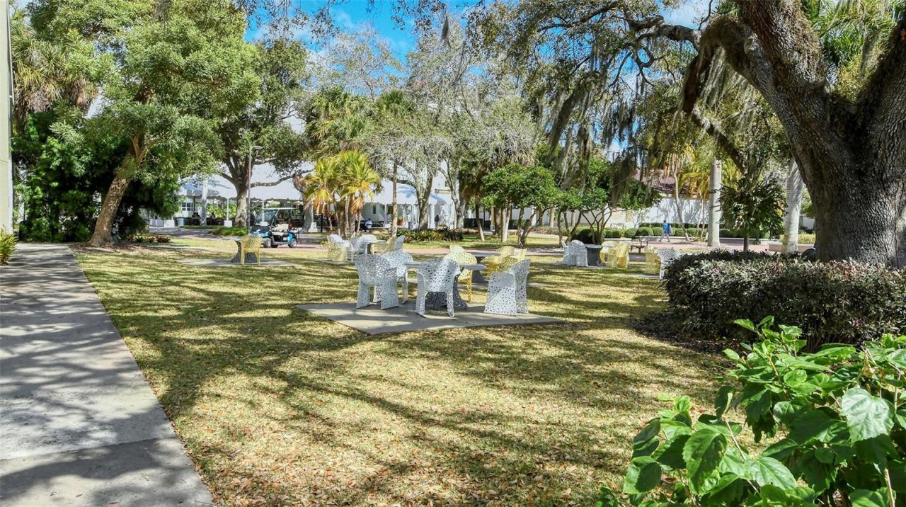 5010 Barrington Circle, Unit 2001, Sarasota, FL 34234 Photo