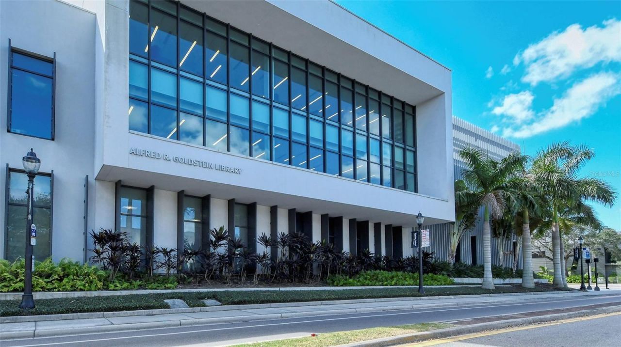 5010 Barrington Circle, Unit 2001, Sarasota, FL 34234 Photo