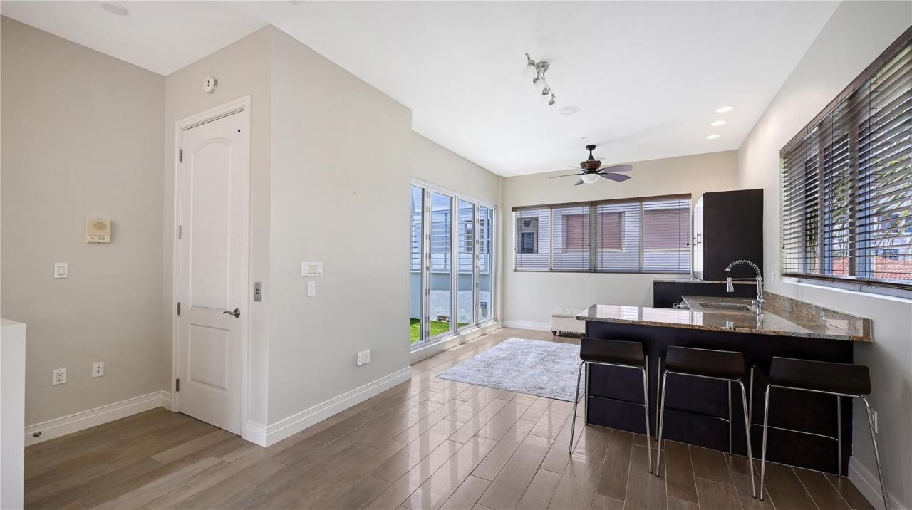 235 Cocoanut Avenue, Unit 113C, Sarasota, FL 34236 Photo