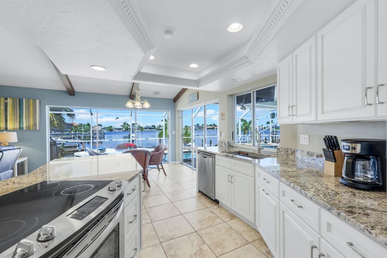 719 El Dorado Parkway W, Cape Coral, FL 33914 Photo