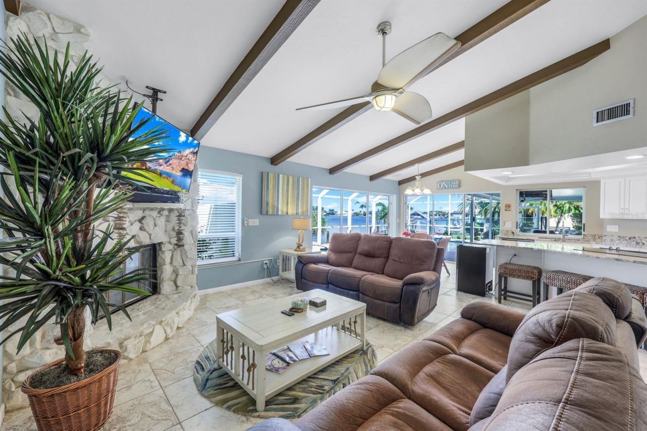 719 El Dorado Parkway W, Cape Coral, FL 33914 Photo