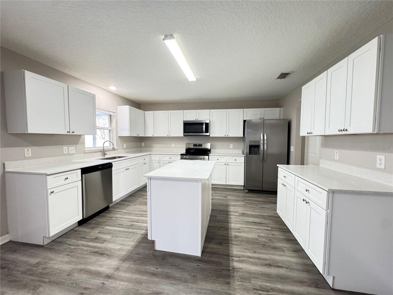 1795 Sunset Ridge Drive, Mascotte, FL 34753 Photo