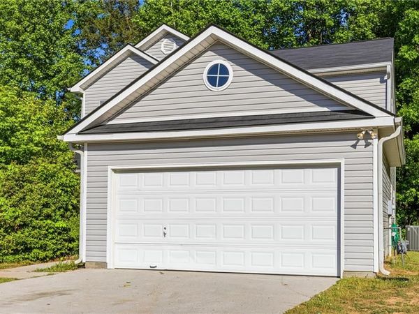 1094 Cliftwood Drive , Riverdale, GA 30296