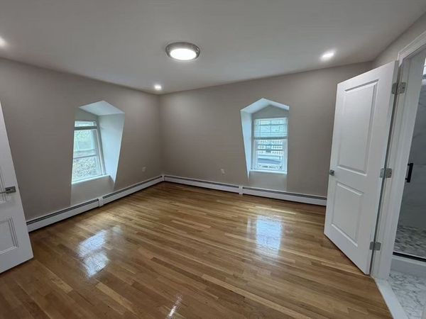 6 Channing St, Unit 3, Newton, MA 02458