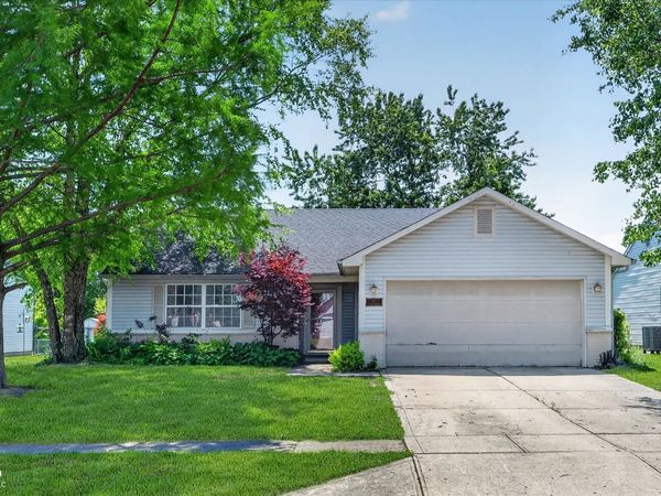 27 Lake Drive S, Brownsburg, IN 46112