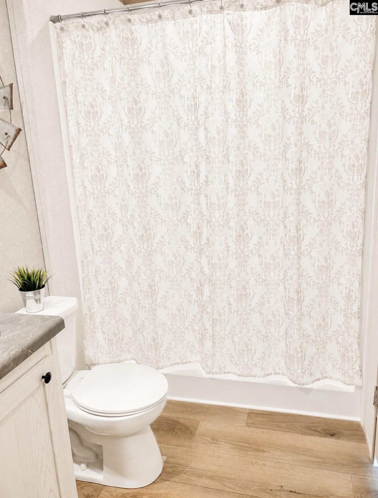 7101 Dorange Road  Photo 11