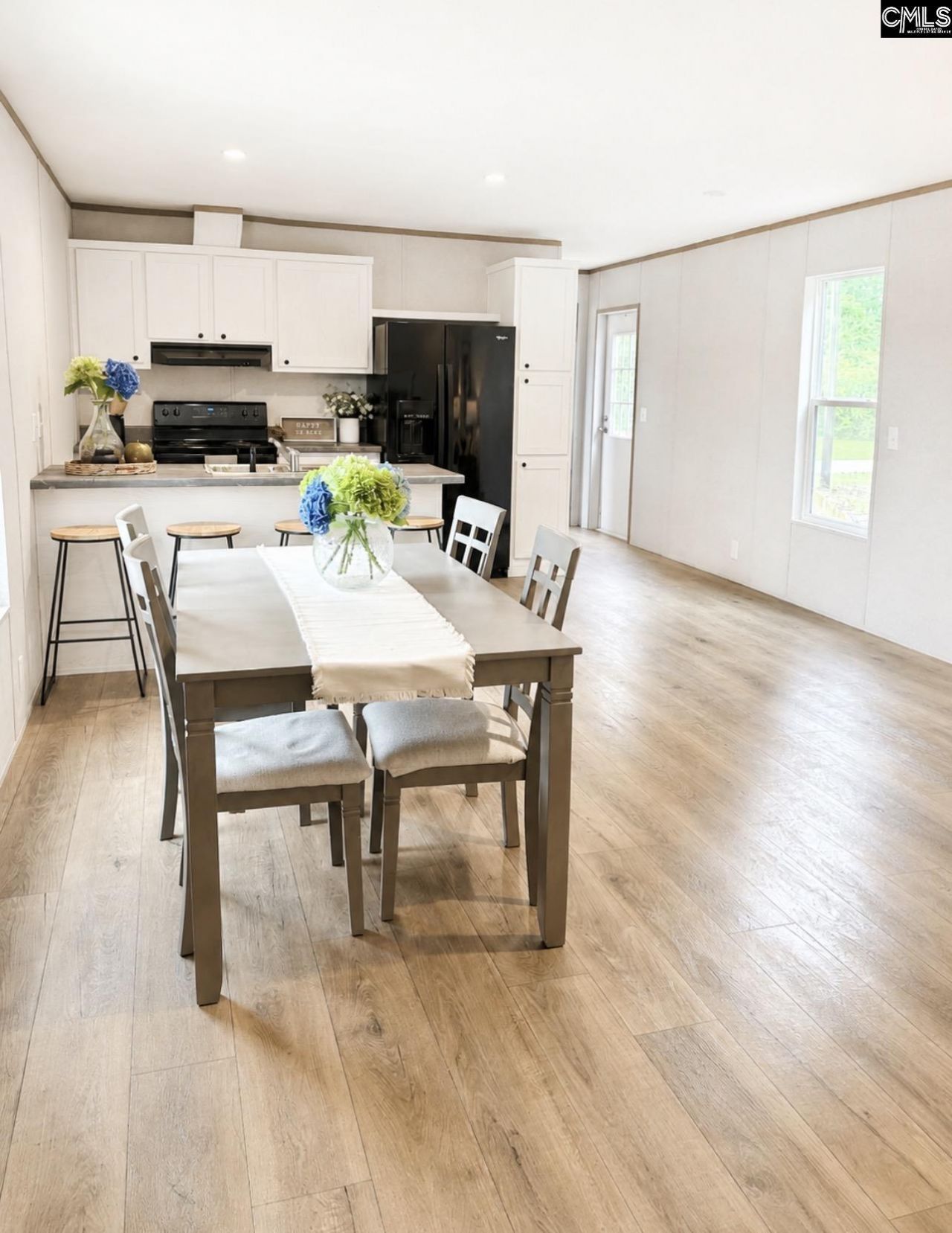 7101 Dorange Road  Photo 5