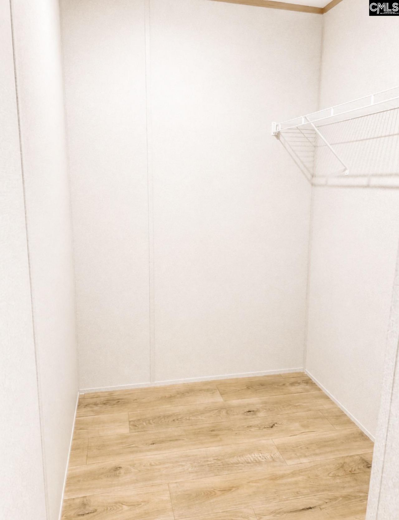 7101 Dorange Road  Photo 9