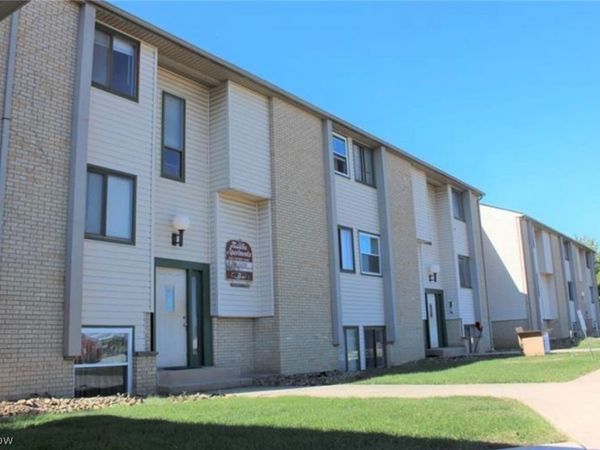 623 Lovers Lane, Unit B-3, Steubenville, OH 43953