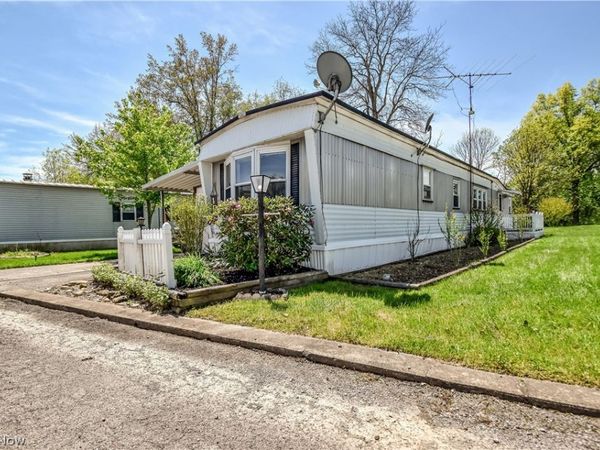 112 Lakeside Way SW, Warren, OH 44481