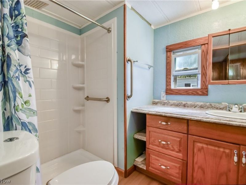 112 Lakeside Way SW, Warren, OH 44481 Photo 10