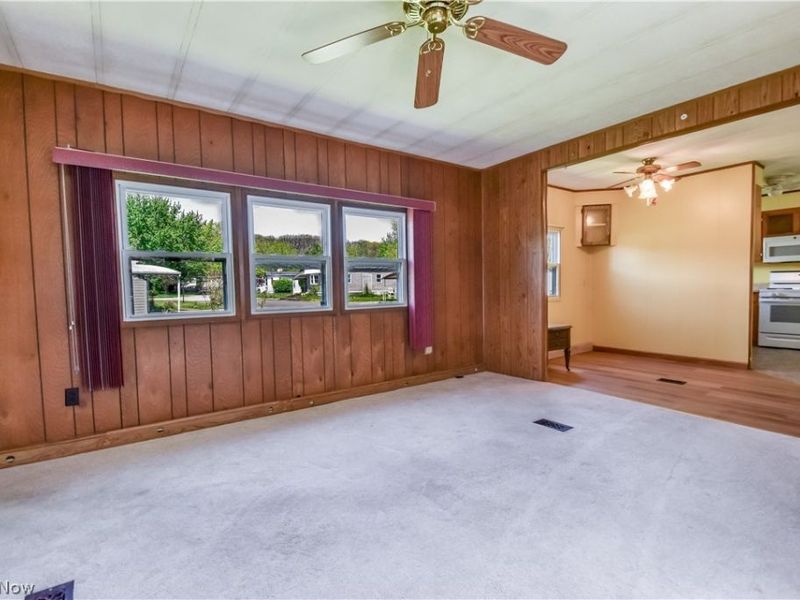 112 Lakeside Way SW, Warren, OH 44481 Photo 5