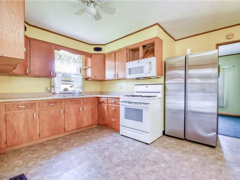 112 Lakeside Way SW, Warren, OH 44481 Photo 6