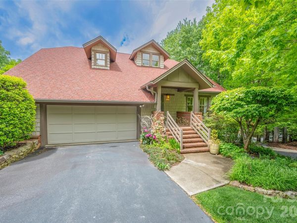 4 Lacoste Drive , Hendersonville, NC 28739