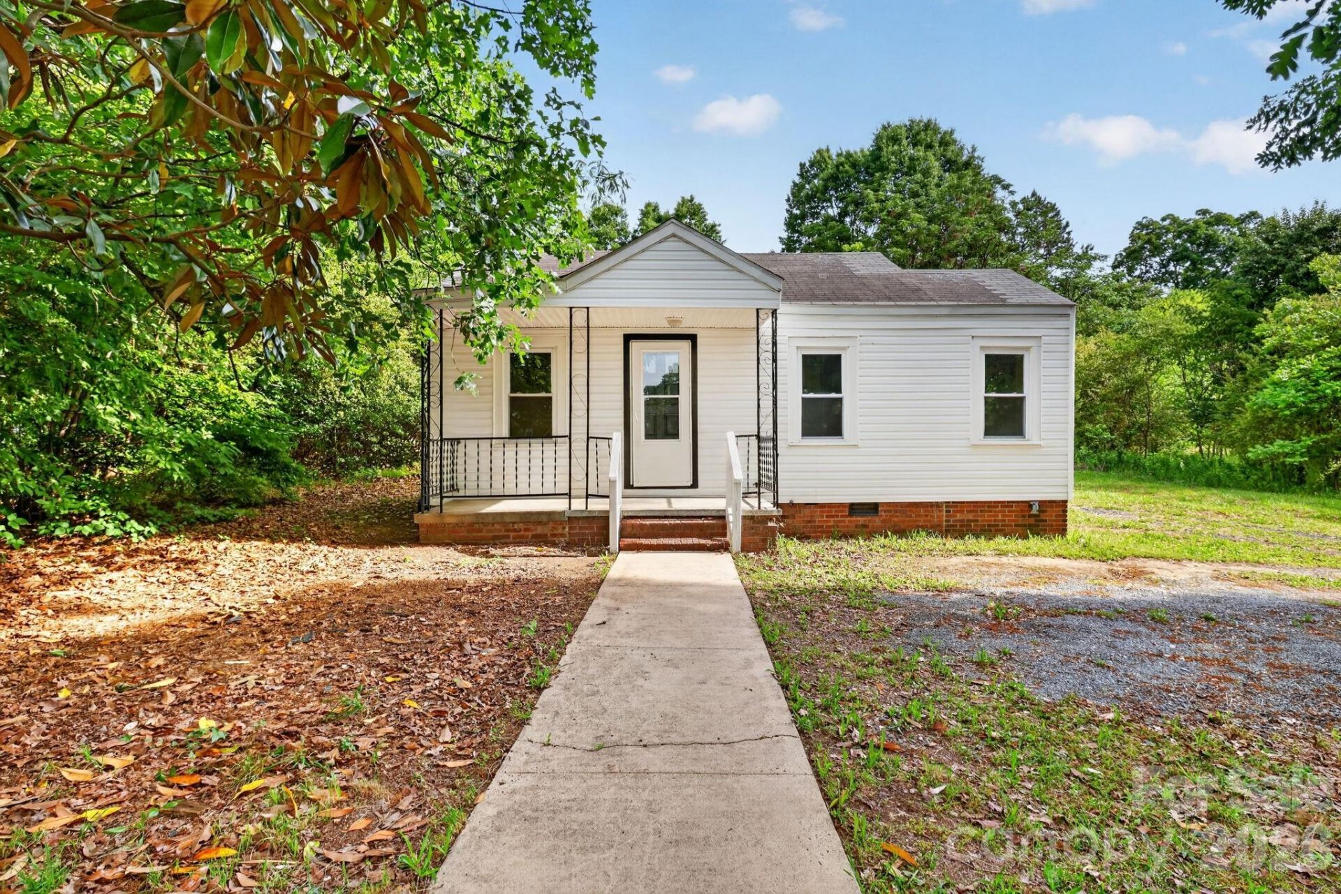 1121 Lundix Street, Albemarle, NC 28001 Main Photo