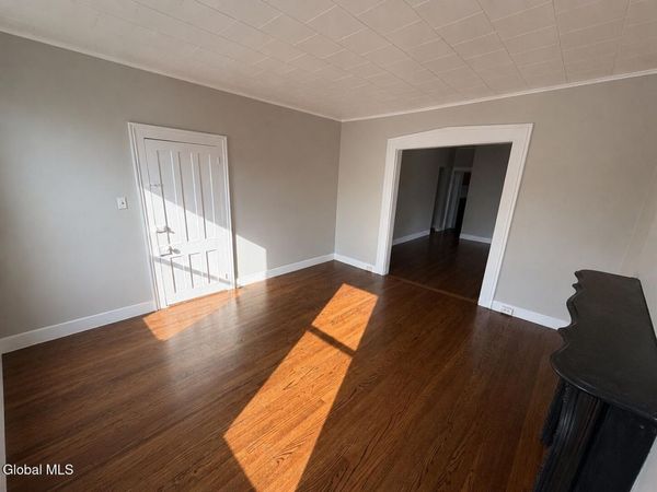 422 4th Avenue, Troy, NY 12182