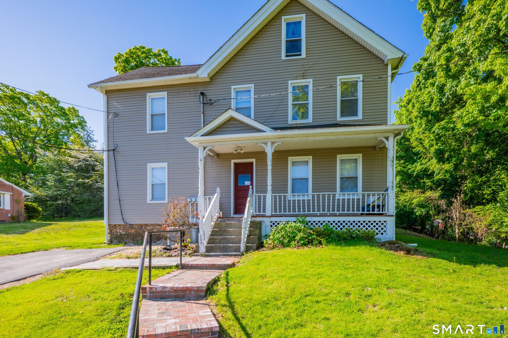 14 White Oak, Plainville, CT 06062 Main Photo