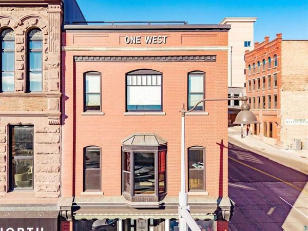 1 N Lake Avenue , Duluth, MN 55802