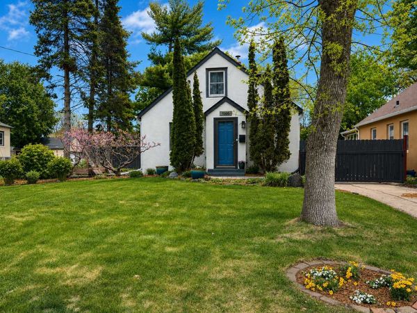1146 Manomin Avenue, West Saint Paul, MN 55118