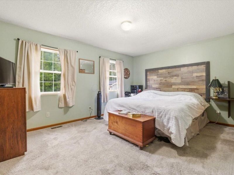 749 Country Club Drive, Howard, OH 43028 Photo 14