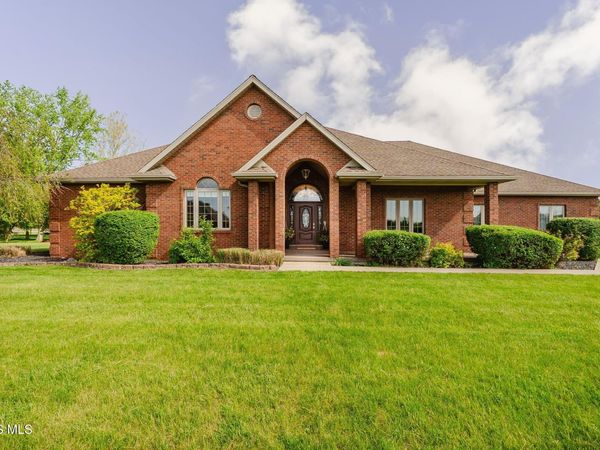 106 Hickory Grove Drive, Arlington, OH 45814