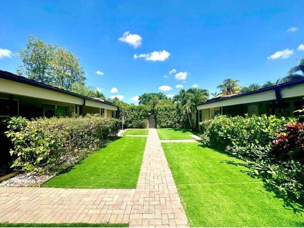 630 NE 17th Way, Fort Lauderdale, FL 33304