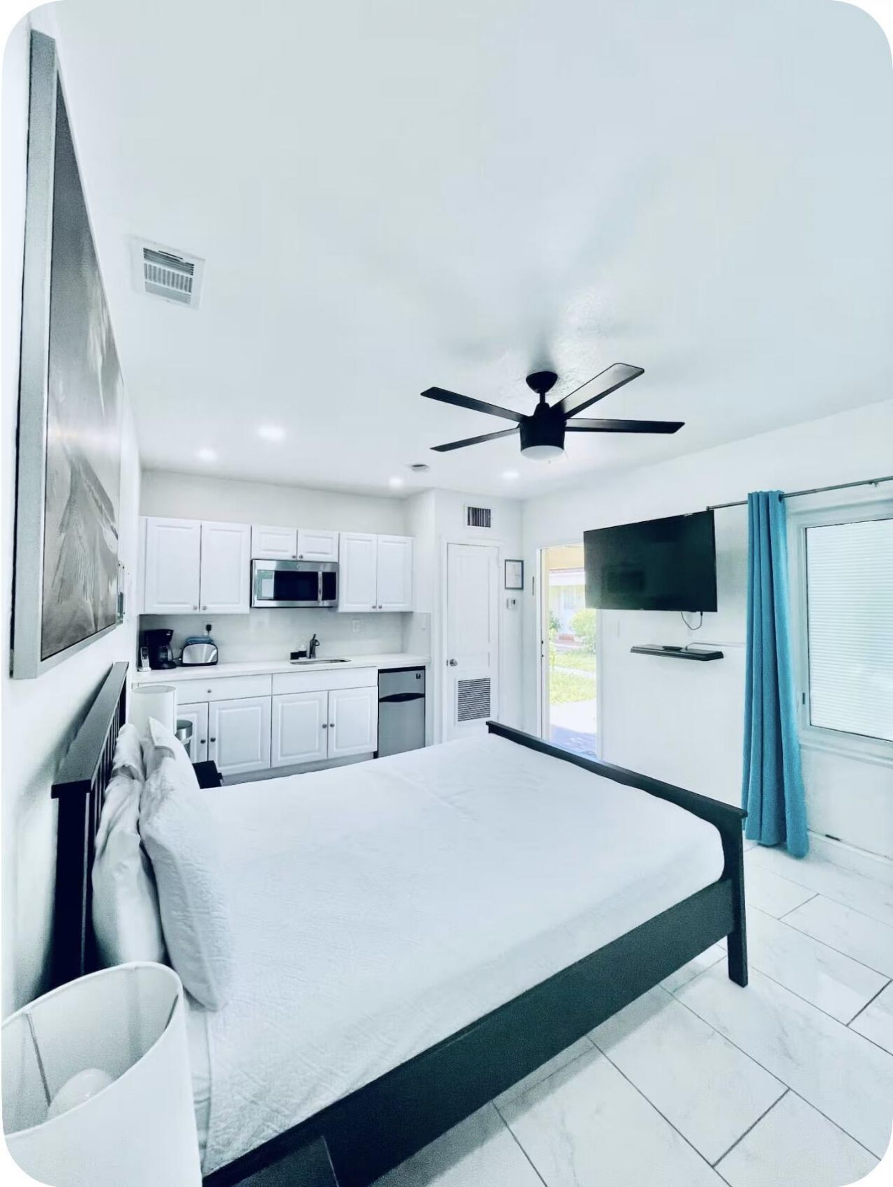 630 NE 17th Way, Fort Lauderdale, FL 33304 Photo