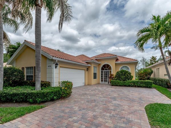 4705 Dovehill Drive, Palm Beach Gardens, FL 33418