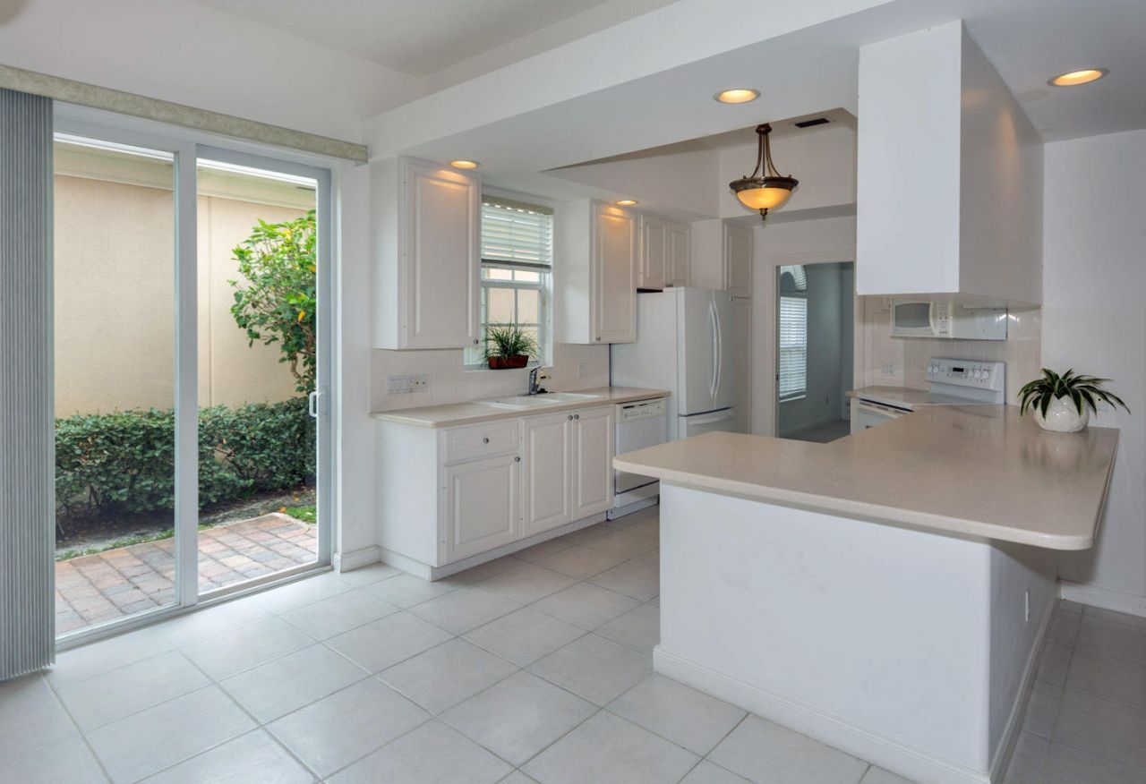 4705 Dovehill Drive, Palm Beach Gardens, FL 33418 Photo
