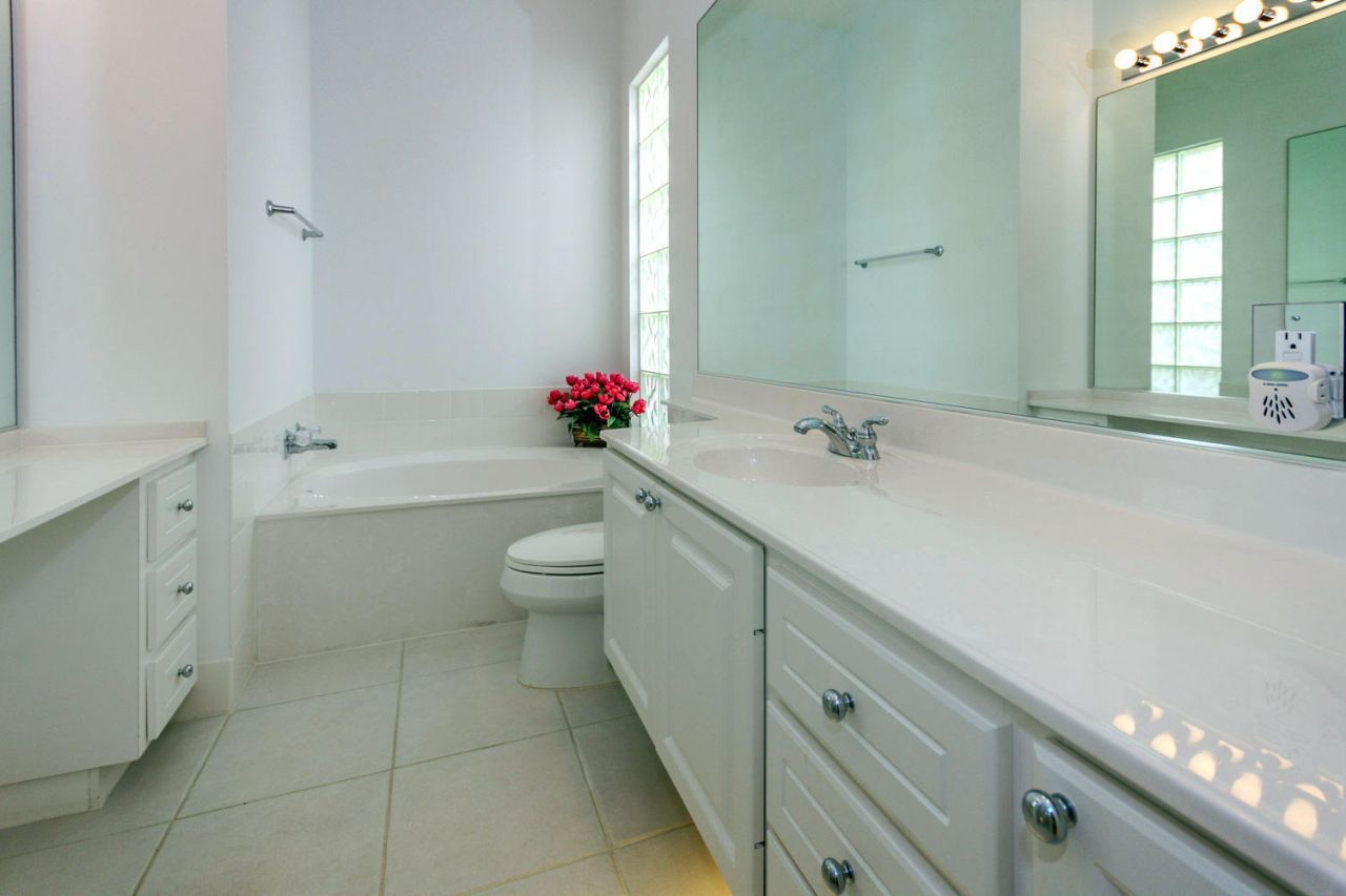 4705 Dovehill Drive, Palm Beach Gardens, FL 33418 Photo