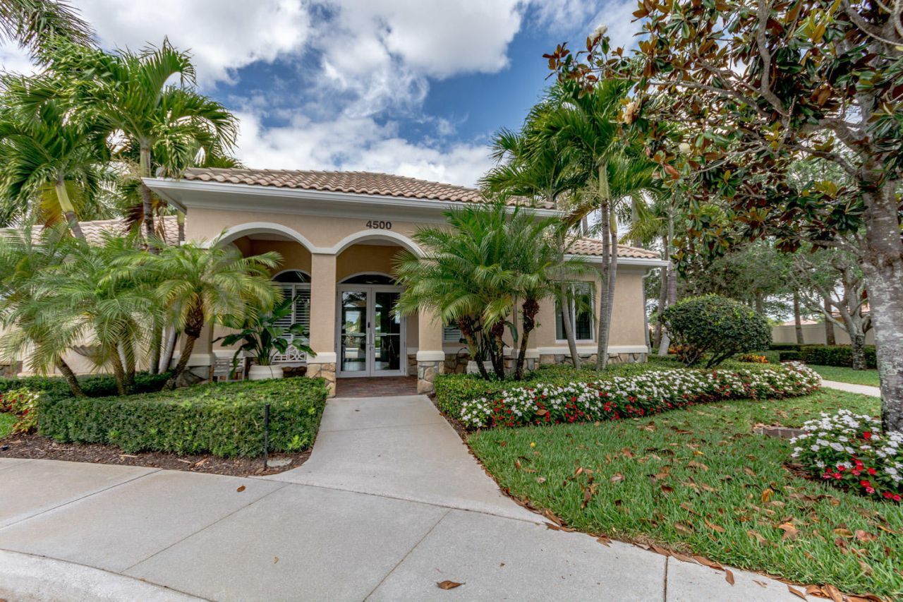 4705 Dovehill Drive, Palm Beach Gardens, FL 33418 Photo
