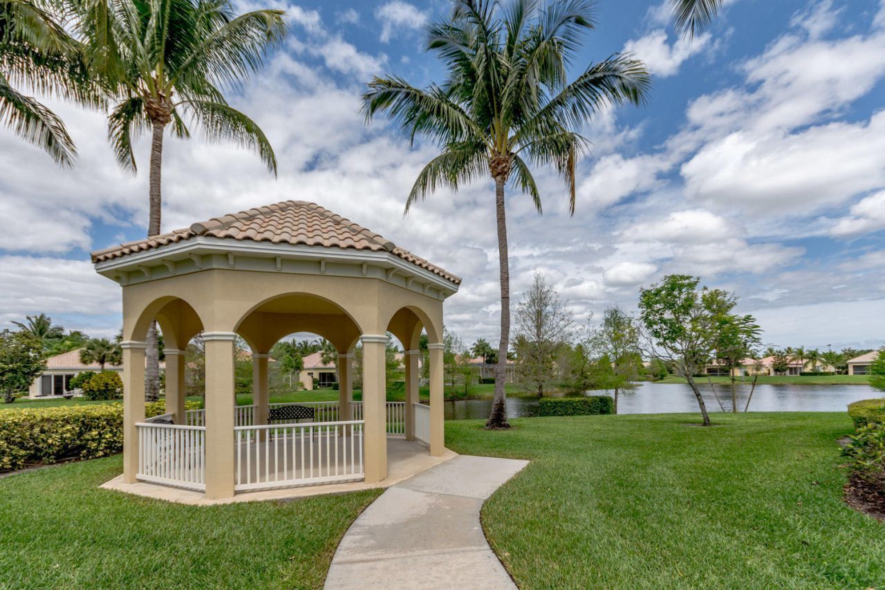 4705 Dovehill Drive, Palm Beach Gardens, FL 33418 Photo