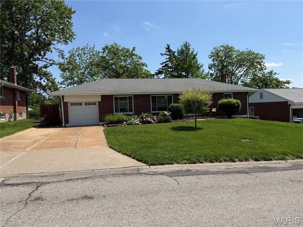 10100 Jeffleigh Lane , St Louis, MO 63123