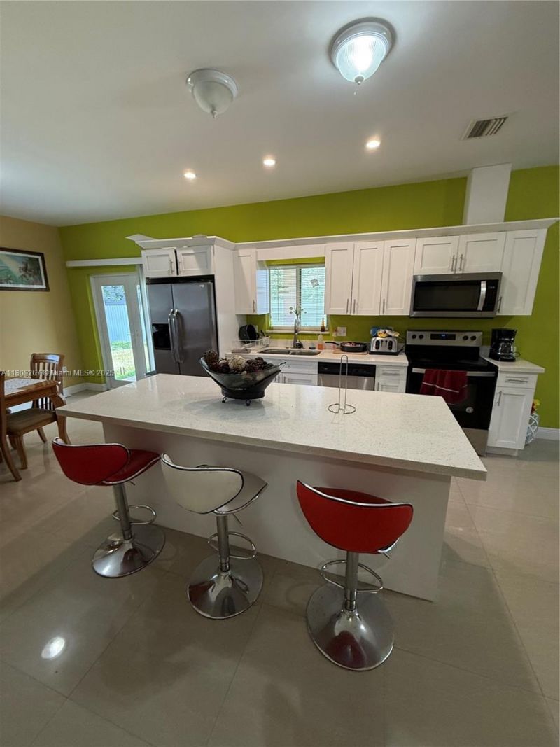 3560 NW 212th St , Miami Gardens, FL 33056 Photo