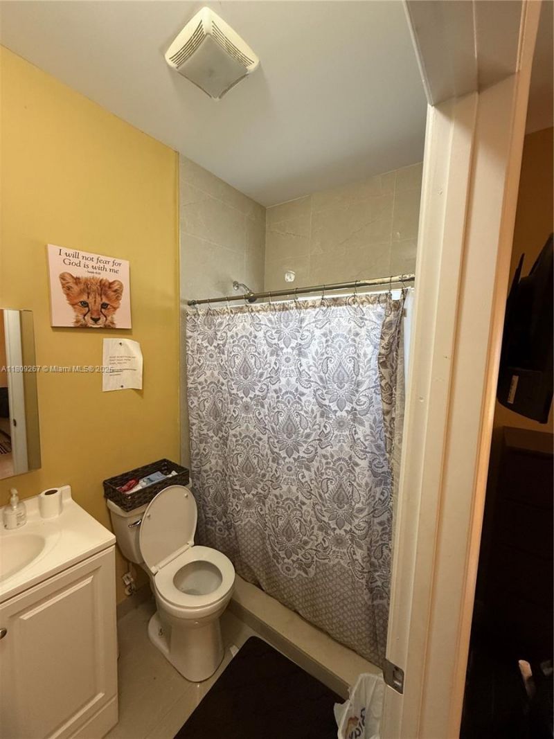 3560 NW 212th St , Miami Gardens, FL 33056 Photo