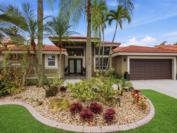 1135 Fairfax Ln , Weston, FL 33326