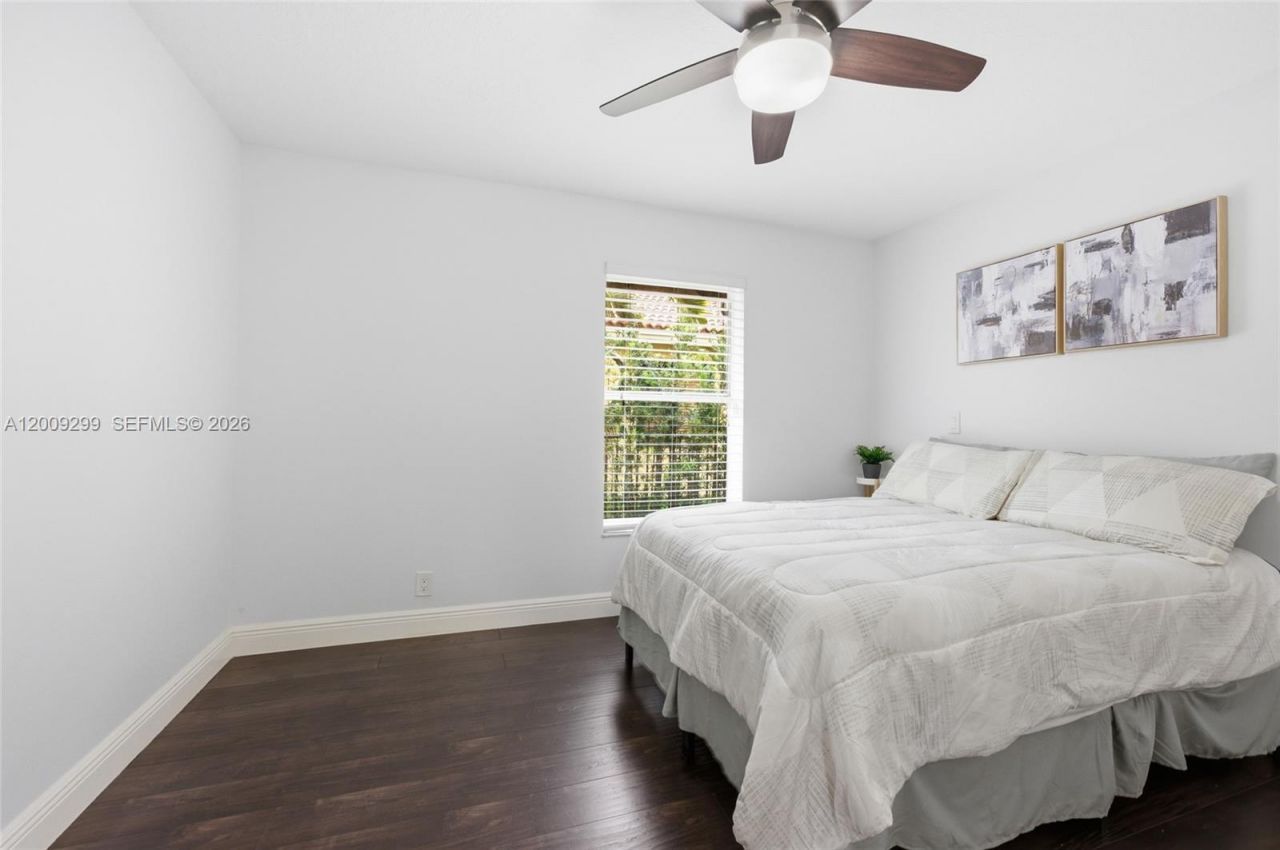 1135 Fairfax Ln, Weston, FL 33326 Photo