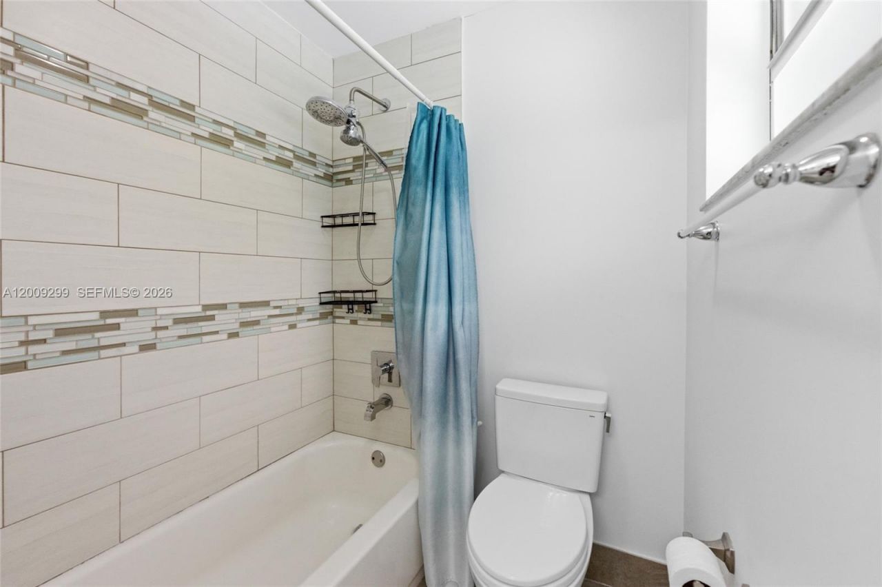 1135 Fairfax Ln, Weston, FL 33326 Photo